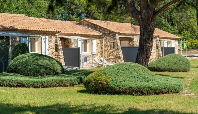 Rental with terrace in Provence n°18