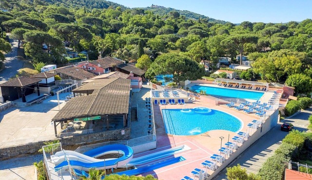 SAINT-TROPEZ Bungalow in vacation park with pool - CÔTE D'AZUR