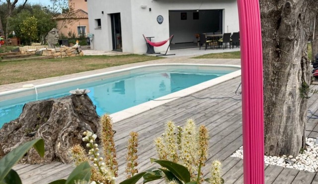 SANA family villa with swimming pool and pétanque, near Cannes