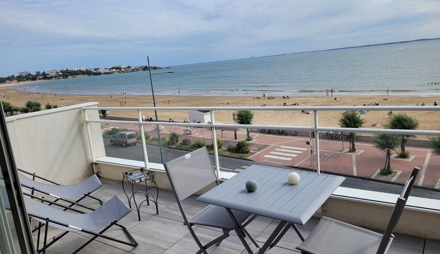 Sea View Apartment Facing the Ocean - Royan