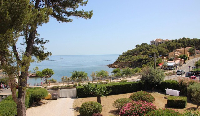 Seaside apartment in Carry-le-Rouet