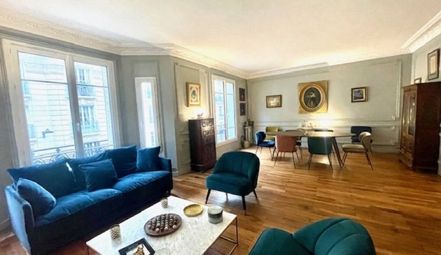 ❤️So Chic Paris Apt❤️Eiffel Tower❤️Ideal Location°3Bdr°6/8 P❤️RIS in Paris