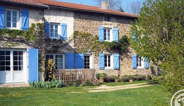 Spacious cottage with peaceful garden and children's play area