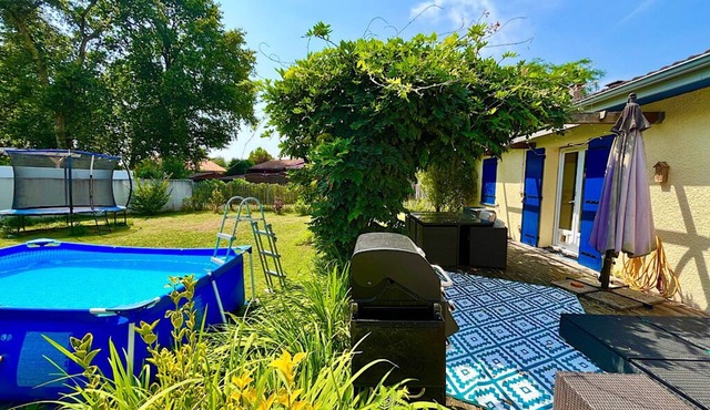 Spacious villa close to the beach, in a quiet woodland setting in Lanton