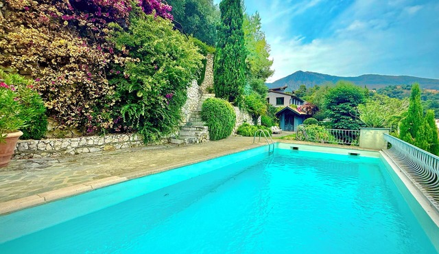 Spectacular4-bedroom Villa- Private Pool, Sea Views and TropicalGardens.