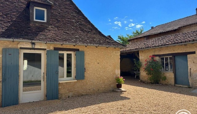 Stone house with parking - 4 guests