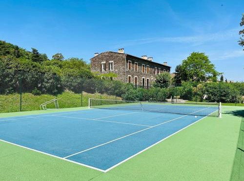 Studio avec piscine et tennis in La Garde-Freinet