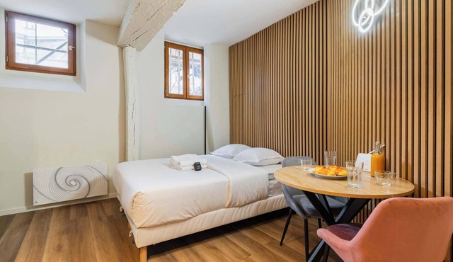 Studio charmant ile saint louis Paris 4 - 2P in Paris