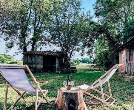 Studio dans corps de ferme - accès jardin arboré