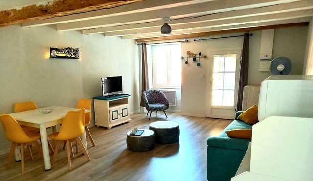 Studio in pretty town house in the heart of old Millau with terrace in Millau