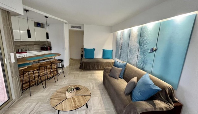Studio moderne - Port de Mandelieu - Proche Mer