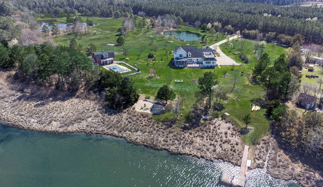 Stunning Waterfront Eastern Shore Home,Pool & Hot Tub,15 Acres,10% off 7day stay in Cambridge