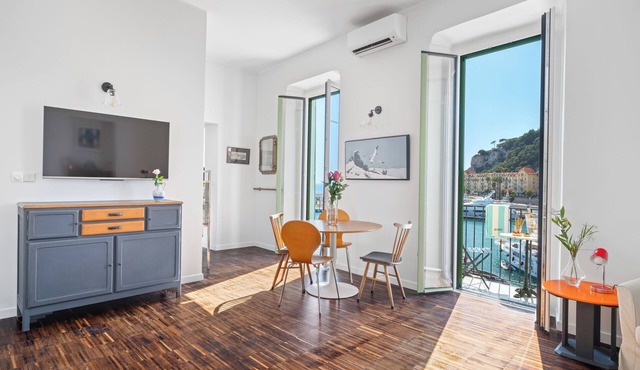 Sunlight Properties - Capitaine 54 - 1 Bed rental apartment, balcony, port view in Nice