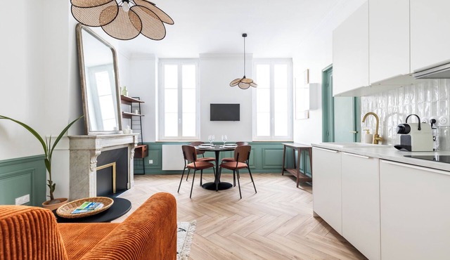 T2 Calme St-Seurin | Private courtyard & Free parking