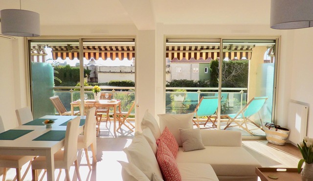 Tranquil, elegant living in Beaulieu sur Mer with car space and air conditioning