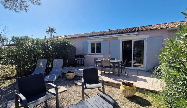 Villa 4/6P AC– Swimming Pool – Golf– BBQ Green village in Roquebrune-sur-Argens