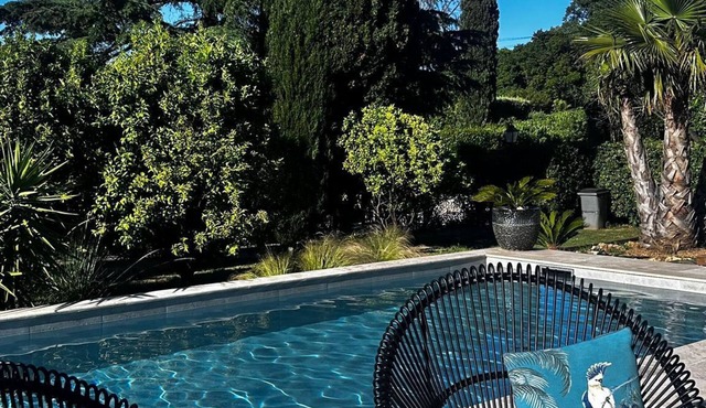 Villa Céleste, Apartment in villa, Swimming pool, garden, quiet, near the sea