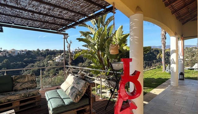Villa for 8 people in the hills of Nice, air-conditioned with swimming pool