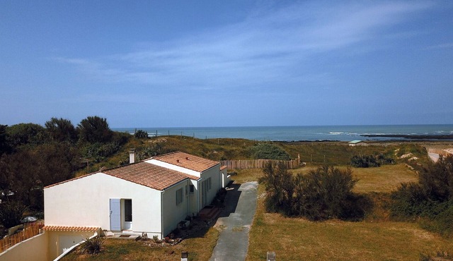 Villa in an exceptional and rare location, for nature lovers