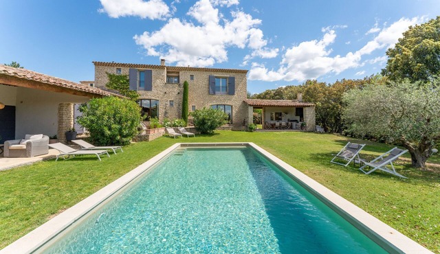 Villa 'Les Terrasses De Gordes' with Private Pool, Private Terrace and Wi-Fi