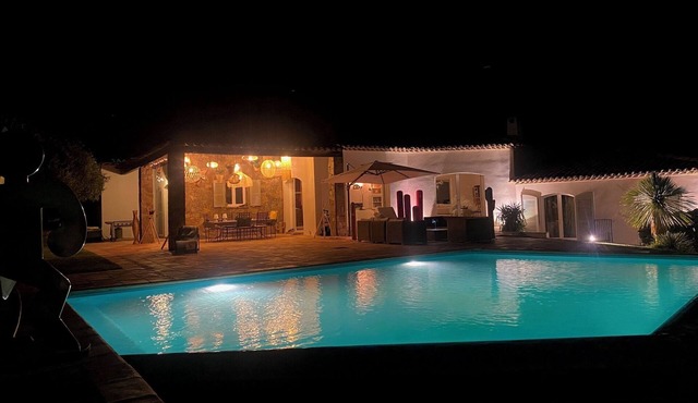 VILLA NEAR THE BEACHES OF PAMPELONE