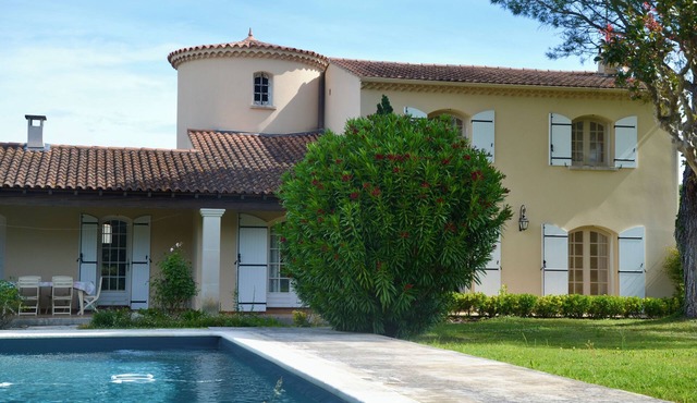 Villa Pour 8 Personnes Avec Piscine à Eyragues Proche St Rémy de Provence