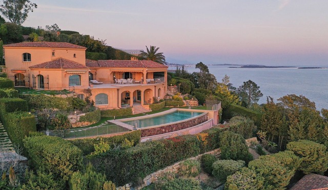 Villa Vue de rêve with a unique panoramic view for four persons