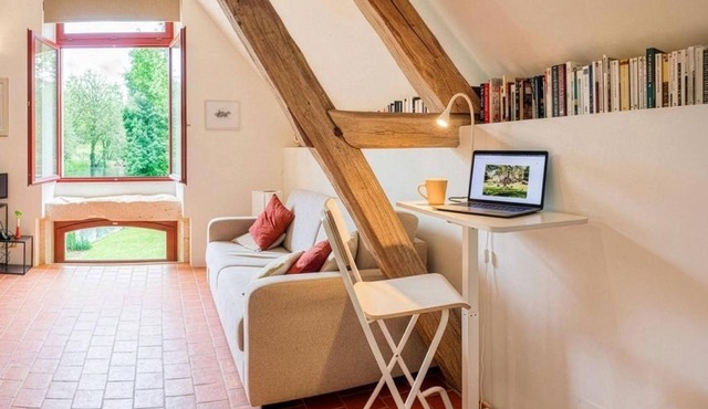 Water Mill - Private Lake - Fiber Wifi - Burgundy