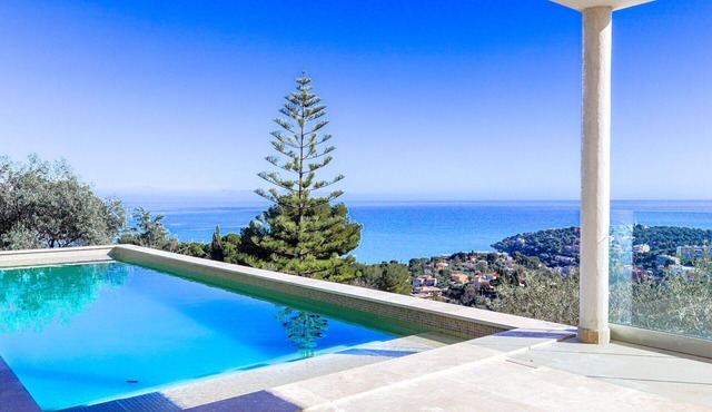 Wonderful private villa for 10 guests with private pool, WIFI, A/C, TV and terrace