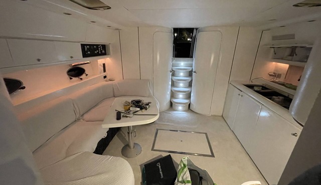Yacht 17M Cannes Croisette Port Canto, 3 Bedrooms, air conditioning, tv