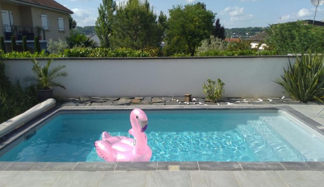 Zola Guesthouse