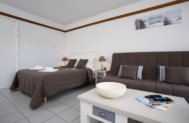Golf Residence People 