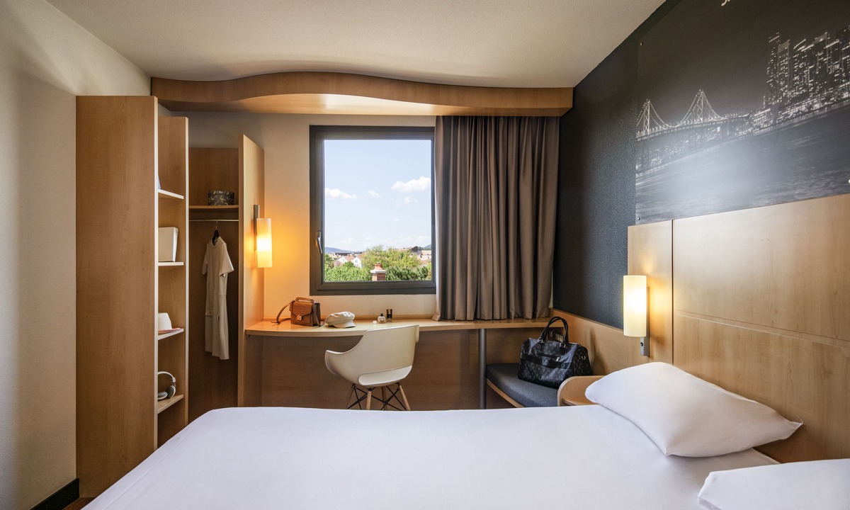 Mouans-Sartoux Hotel | Hôtel Ibis Cannes Mouans Sartoux