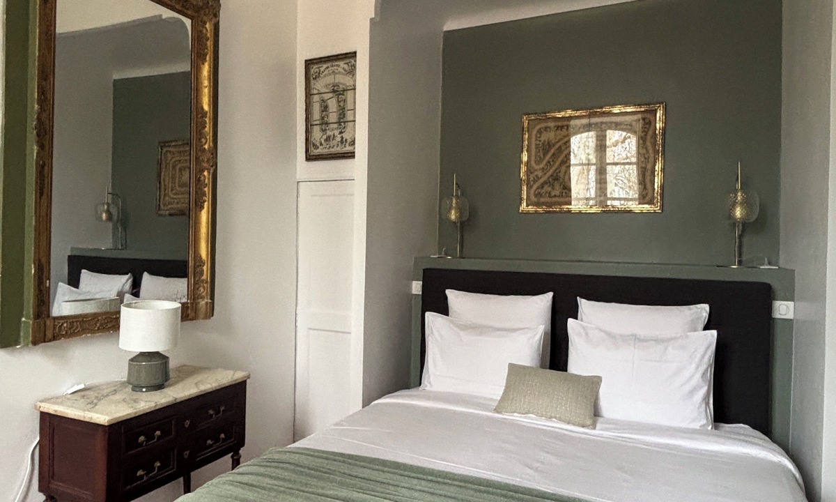 Grand Sud Bed & Breakfast | Château de Saint-Girons Luxury Guest House in Provence
