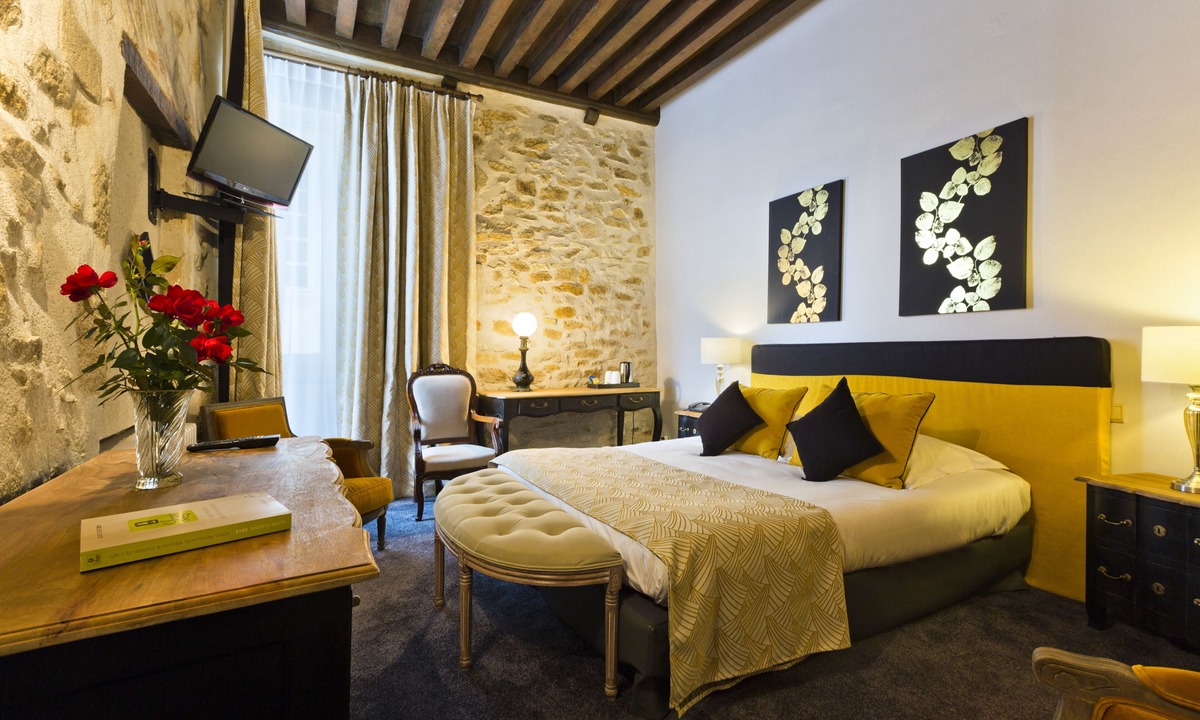 Bourbon-l'Archambault Hotel | Grand Hôtel de Montespan-Talleyrand