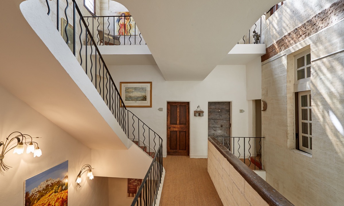 Villeneuve-les-Avignon Hotel | Hôtel De l'Atelier