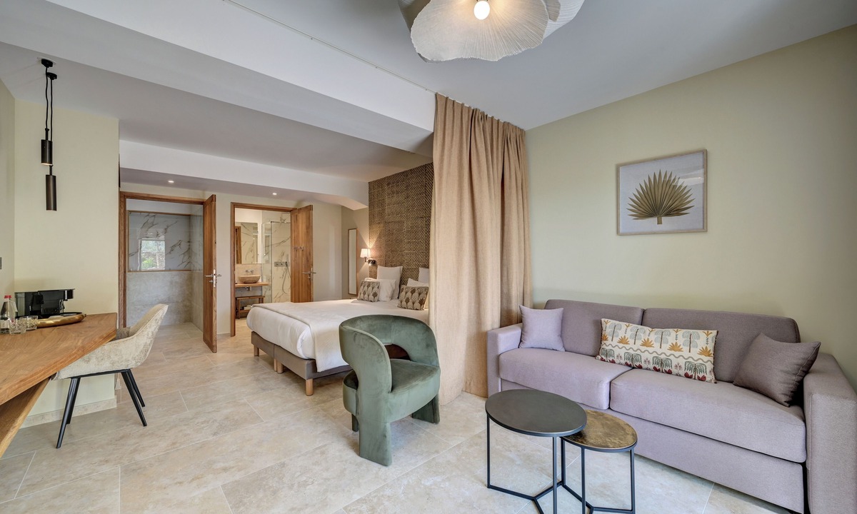 Les Baux-de-Provence Hotel | Le Mas d'Aigret