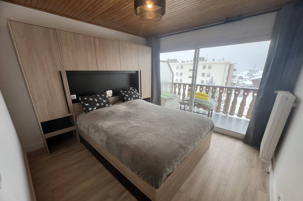 Cognet Apartment | Appartement Rénové au Pied des Pistes, Lumineux, vue Montagne