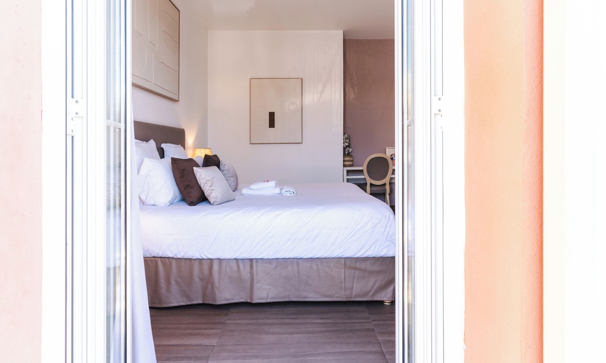 Mouans-Sartoux Hotel | Hôtel CasaBella
