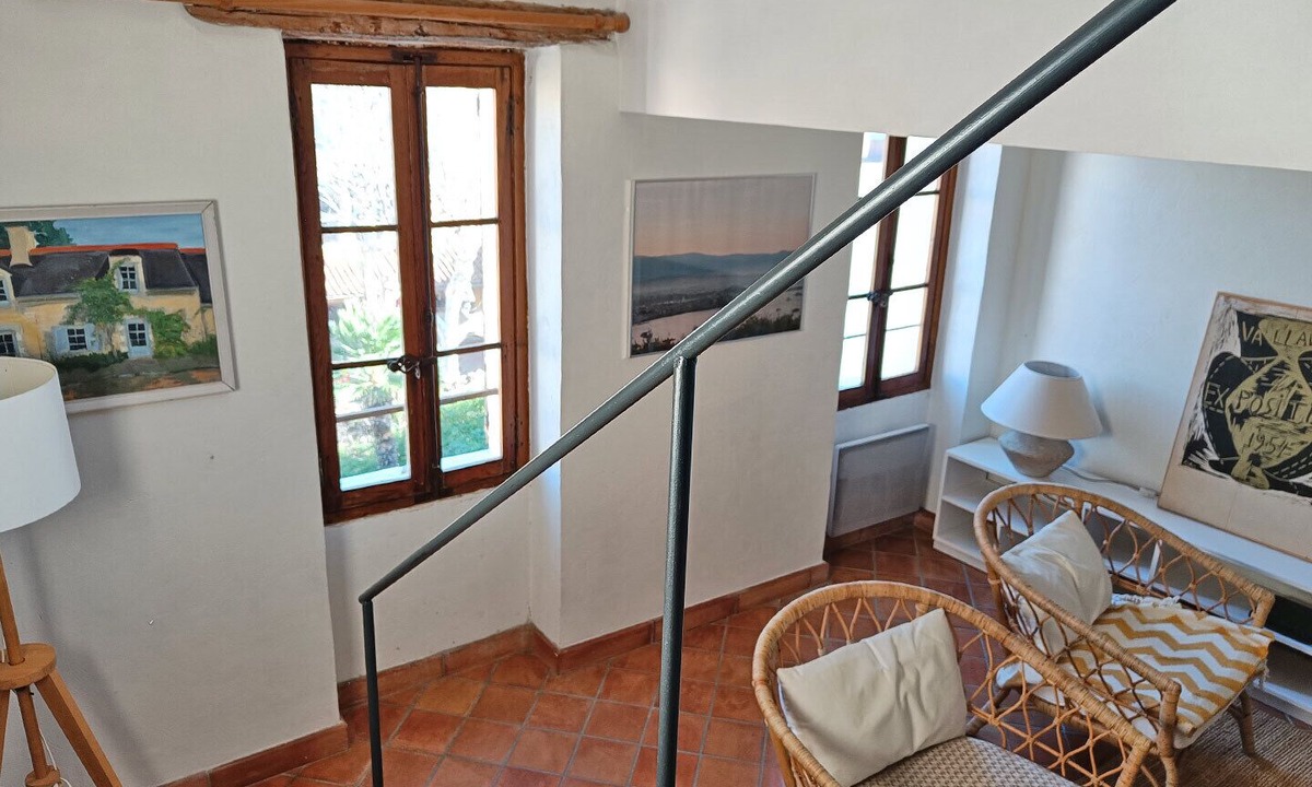 Antibes Old Town Apartment | 16. A bright gem on the top floor in the Old Town, with a sunny terrace