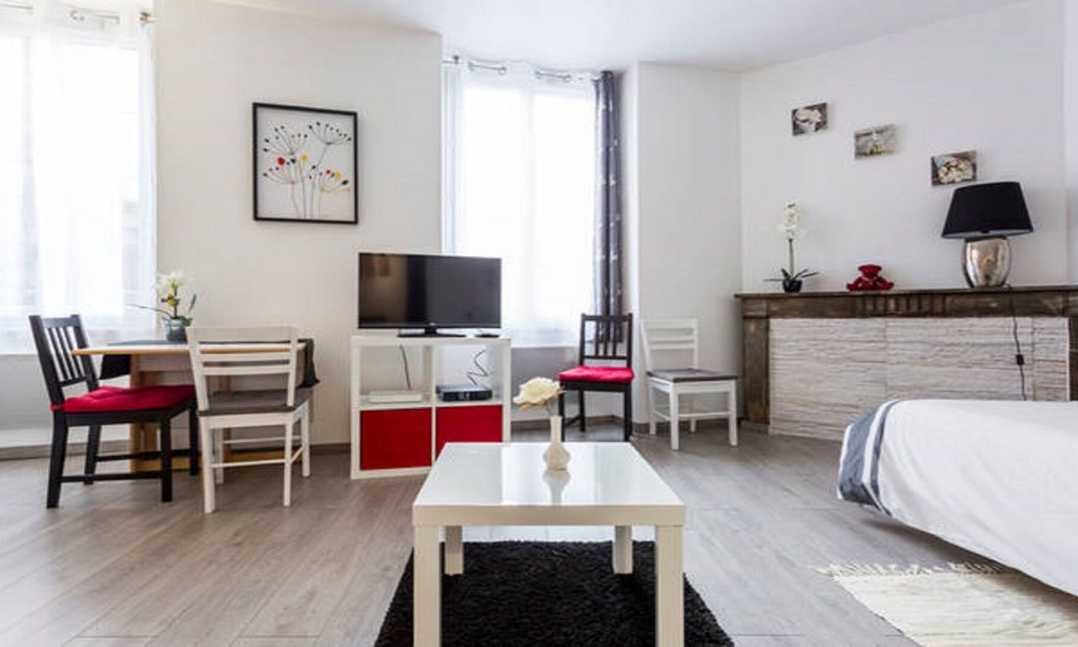 Hotel de Ville - Quinconces Apartment | Bordeaux Hyper Center ville Rue Courbin renovated, cozy and bright