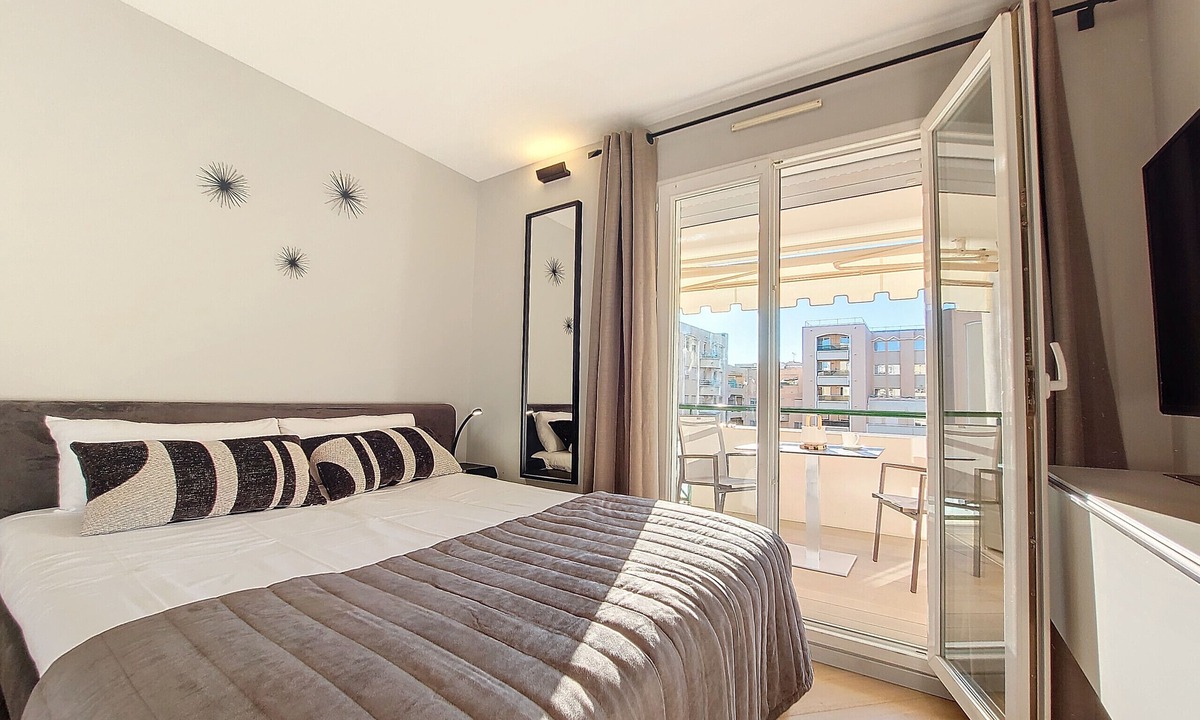 Les Baumettes Apartment | N&J - PERLE DOREE - Terrace - Design