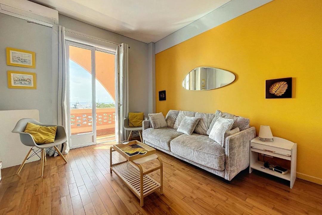 Golfe Juan Apartment | Grand Palais - 2 couchages - Studio - Vue Mer