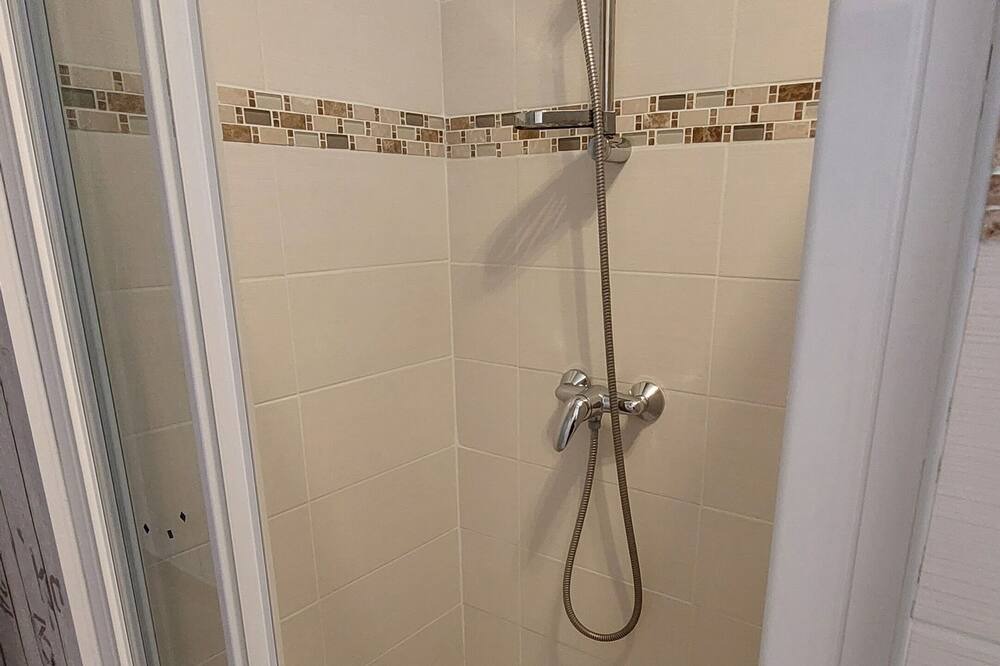 Photo of Bathroom in Brantome-en-Perigord