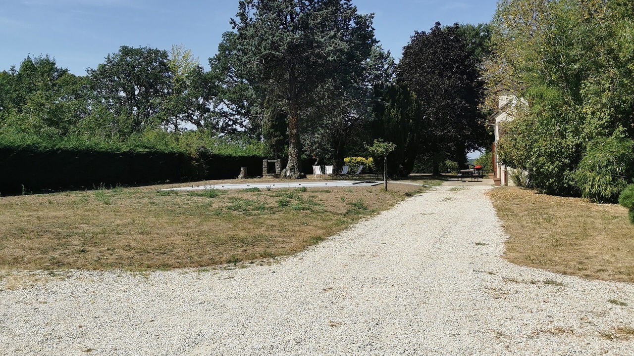 Photo of Outdoor in Saint-Sauveur-en-Puisaye