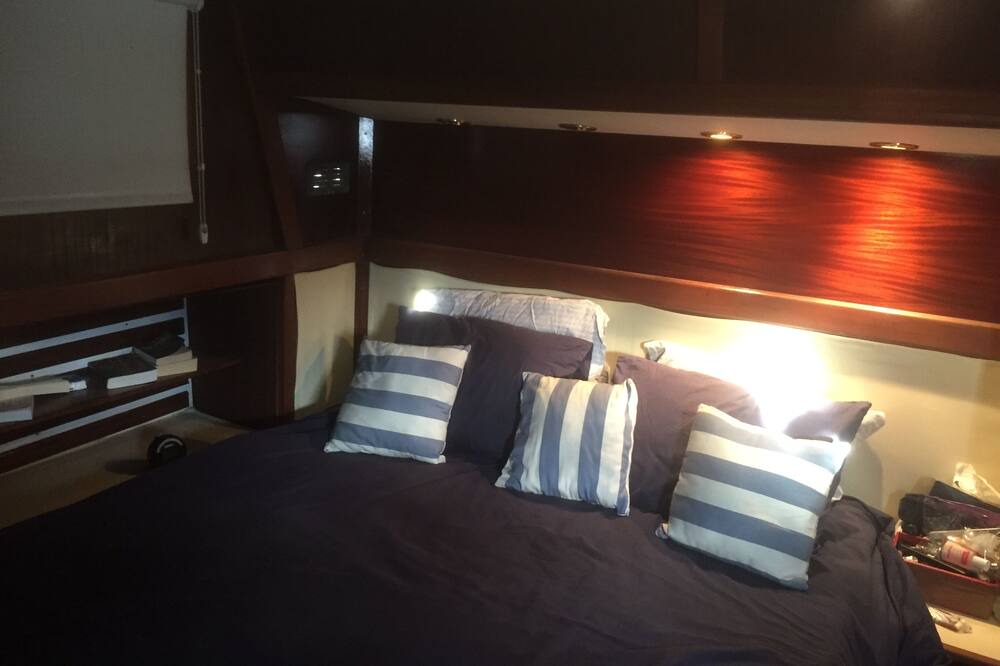 Photo of Bedroom in Cannes City Centre