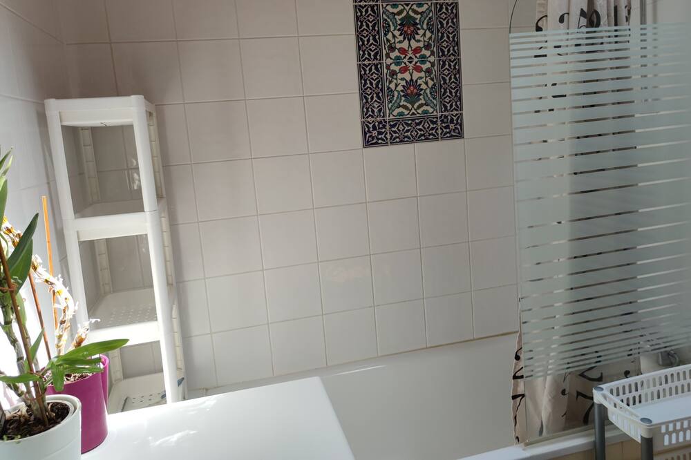 Photo of Bathroom in Le Bouscat