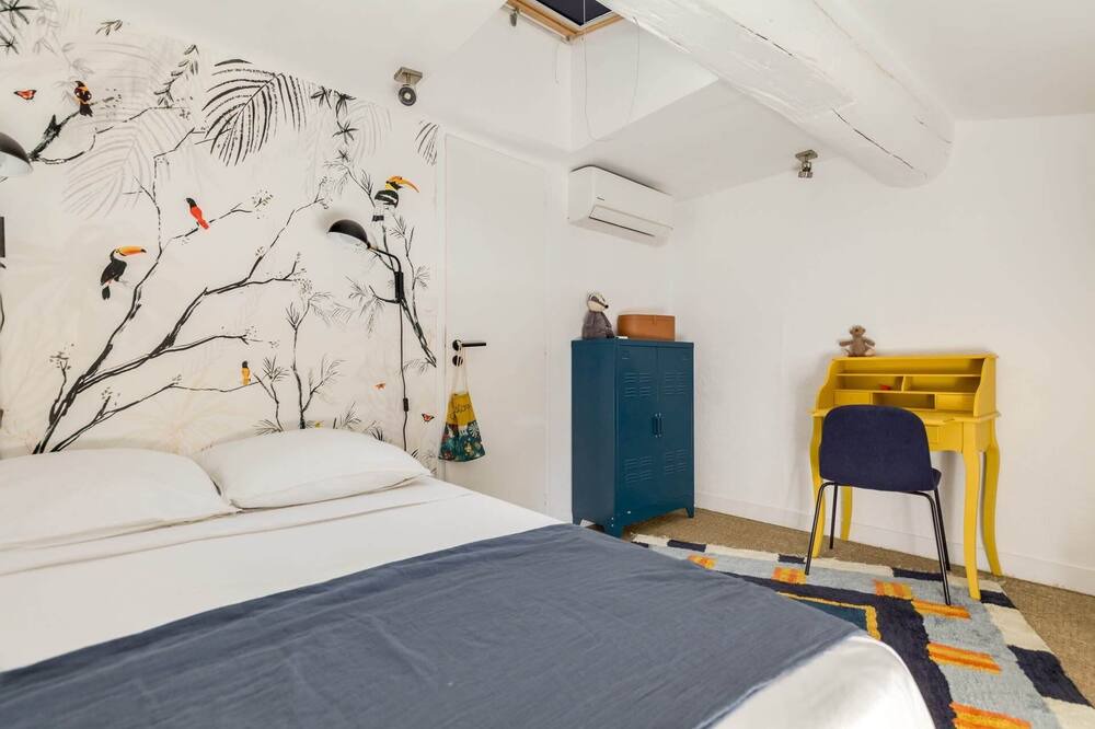 Photo of Bedroom in Palais de justice