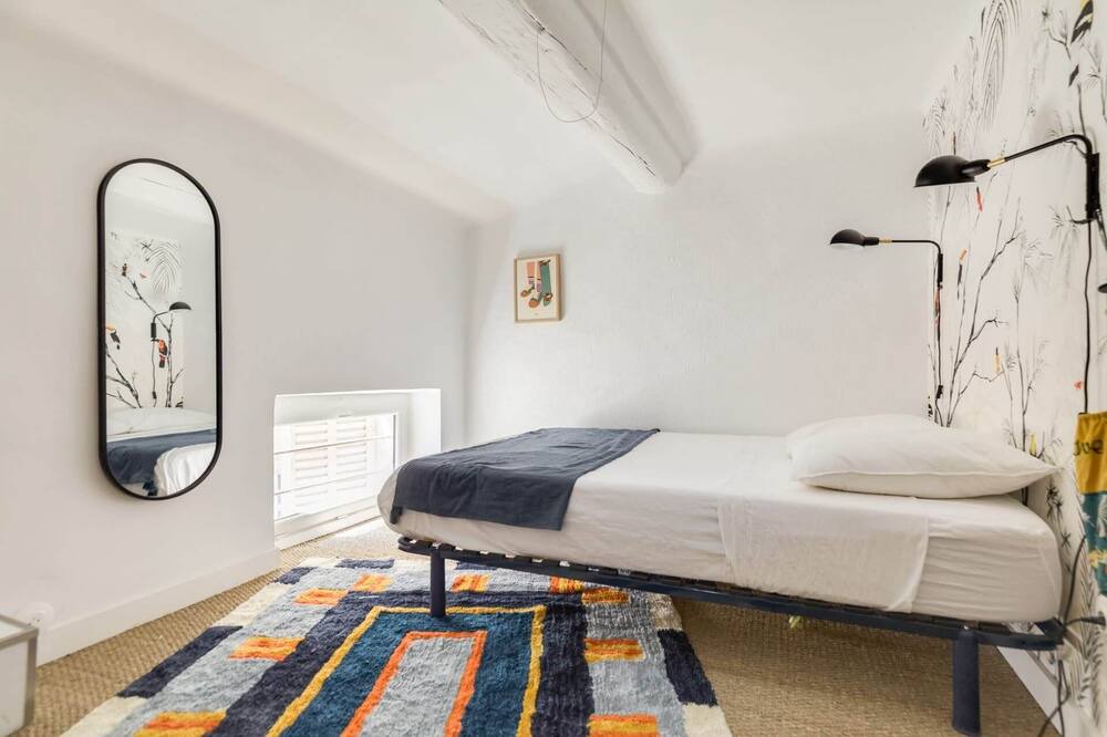 Photo of Bedroom in Palais de justice