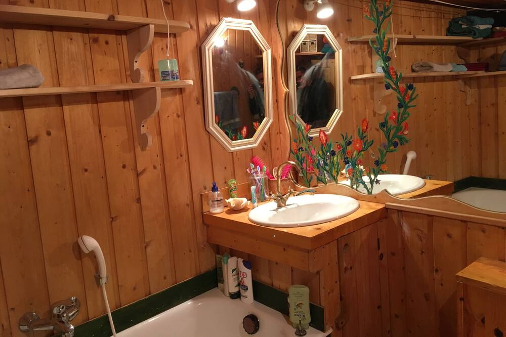 Photo of Bathroom in Bozel